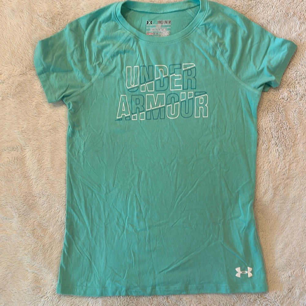 Girls under armour t-shirt